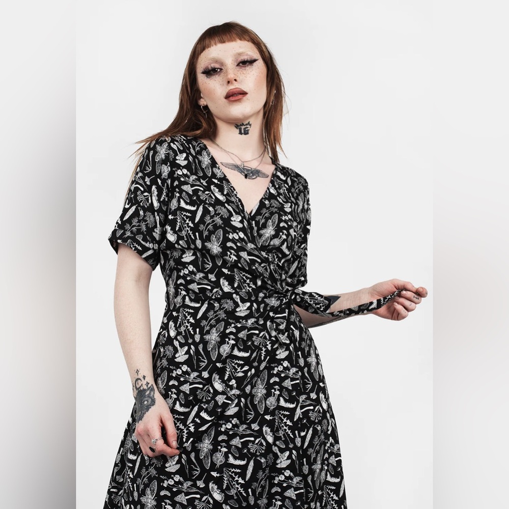 Disturbia Earth Magick Wrap Dress Size 16